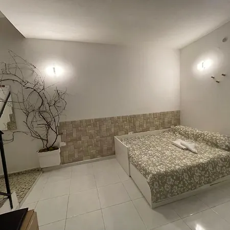 شقة A'kasett نابولي